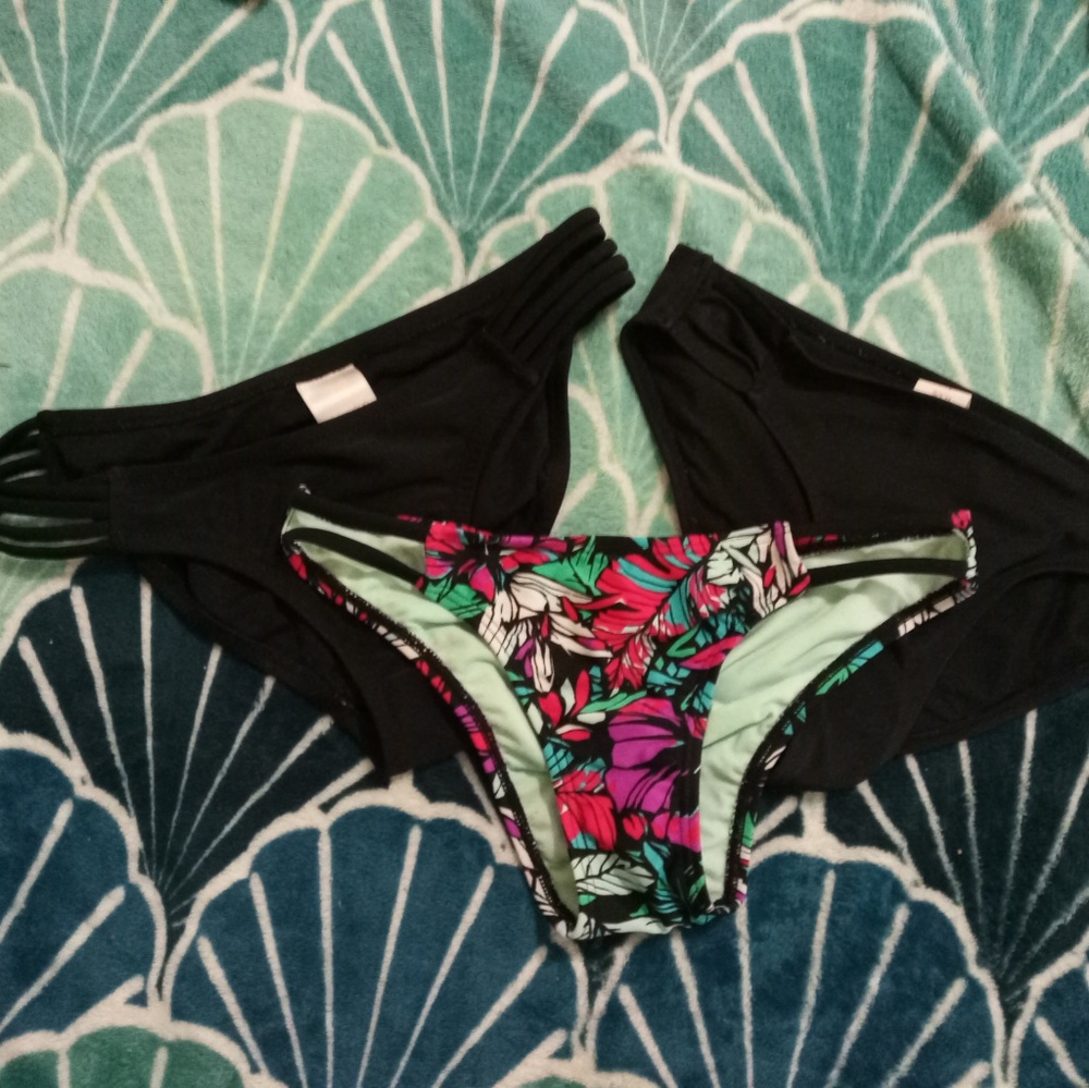 Bikini bottom bundle (xs & s)